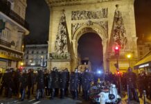 Cih Paris, Komkujiyeke din li ser Kurdan
