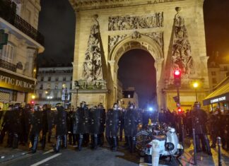 Cih Paris, Komkujiyeke din li ser Kurdan